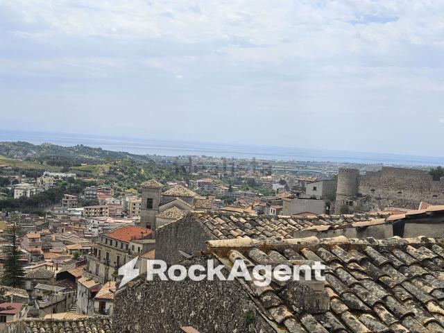 Villa in vendita di 70 m² in Vico Aspromonte, 10
