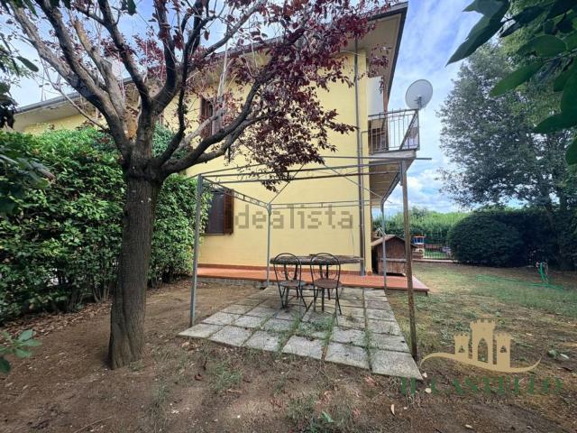 Villetta bifamiliare in vendita di 95 m² in Via del Giglio