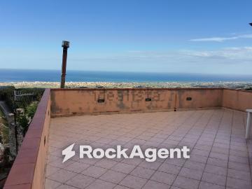 Villa in vendita di 90 m² in Via Santa Lucia