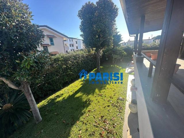 Villa in vendita Giugliano in Campania, Campania