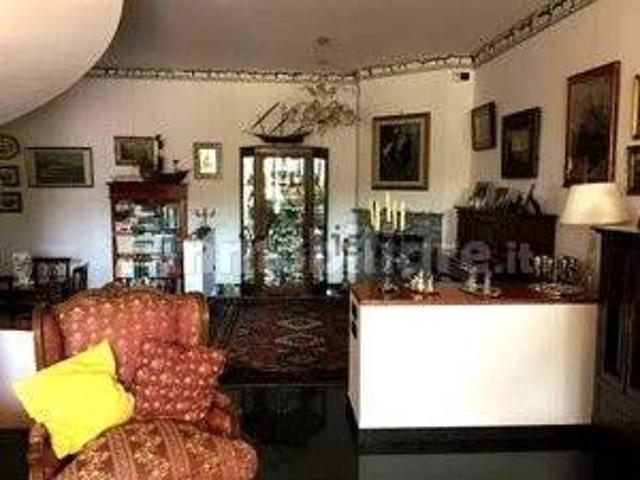 Villa in vendita in via eschilo 54, Roma