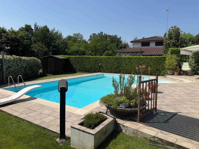Villa in vendita in villaggio larco 6, Sotto il Monte Giovanni XXIII
