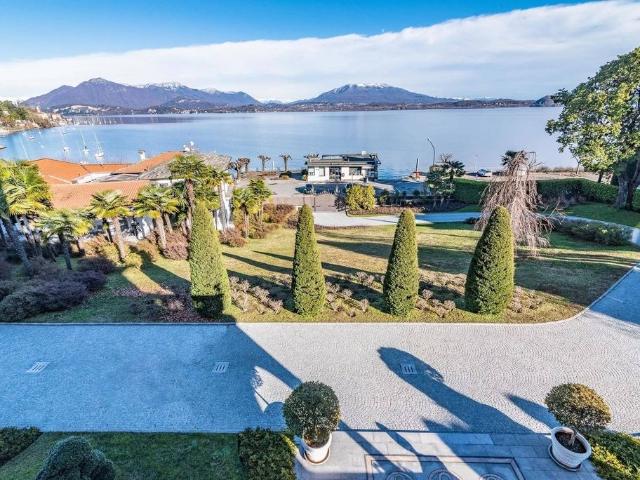 Villa in vendita Lesa, Italia
