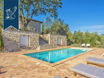 Villa in vendita Tarano, Lazio