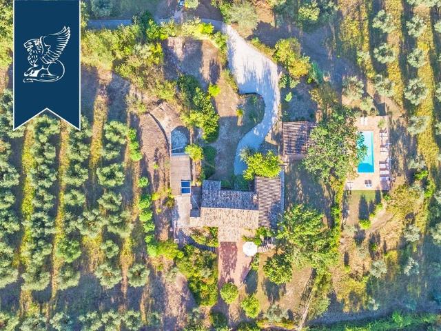 Villa in vendita Tarano, Lazio