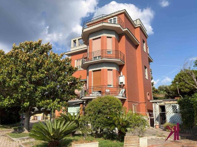 Villa in vendita Via Alessandro Manzoni, 240, Napoli, Campania