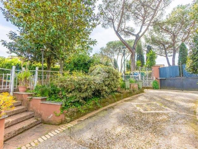 Prestigiosa villa di 340 mq in vendita, Via della Bufalotta, Roma, Lazio