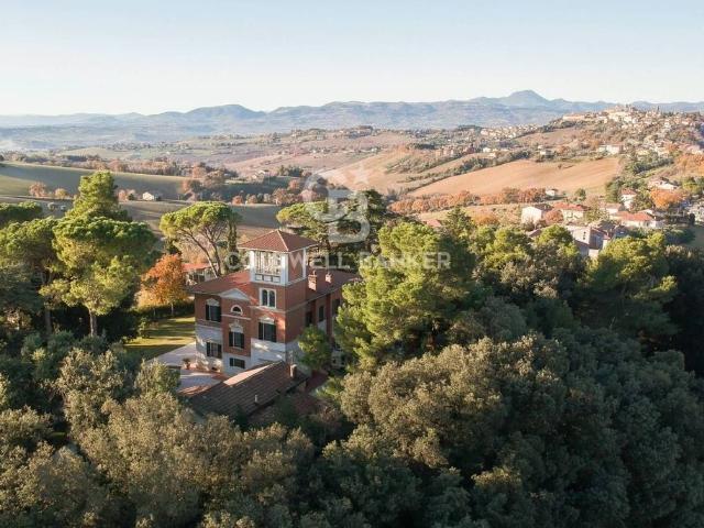 Villa in vendita Via Bartoluccio, 31, Filottrano, Marche
