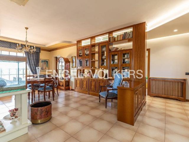 Villa in vendita Via Collina dei Pini, Cisterna di Latina, Lazio