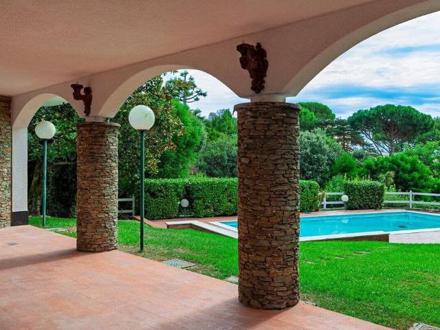 Villa in vendita Via della Pineta, 75, Arenzano, Genova, Liguria