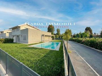 Villa in vendita Via Lugana, Peschiera del Garda, Veneto