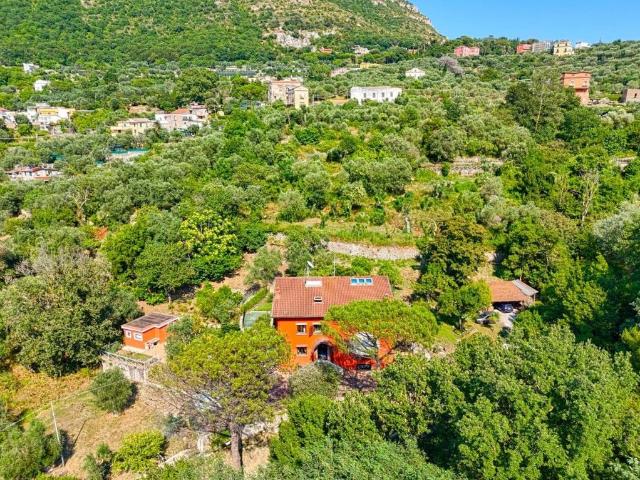 Villa in vendita Via Meta Amalfi, Piano di Sorrento, Napoli, Campania