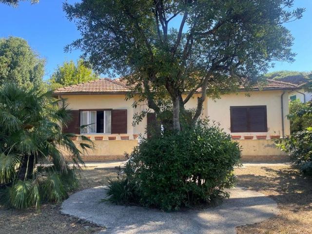 Villa in vendita Viale Sestri Ponente, Fiumicino, Roma, Lazio