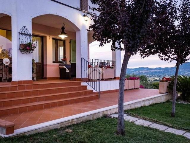 Prestigiosa villa di 525 mq in vendita, Vocabolo Conversino, Cannara, Perugia, Umbria