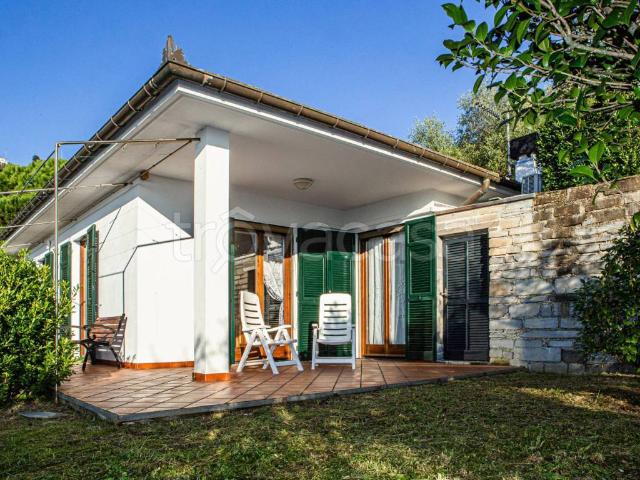Villa in affitto a Cogorno via Bertulla, 29A, arredato, giardino privato, terrazzo TrovaCasa