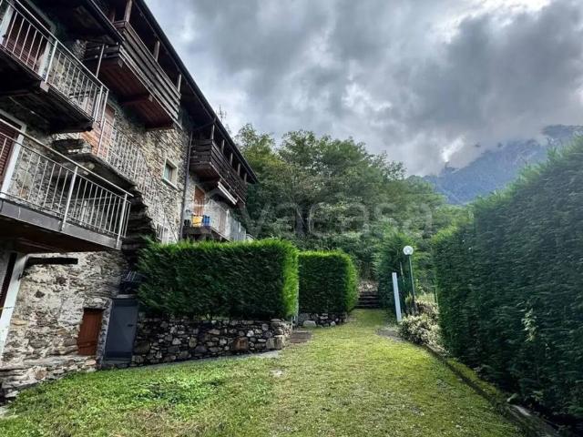 Villa in affitto a Colico via Prà La Vaca, terrazzo, piscina, balcone TrovaCasa