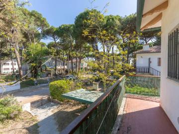 Villa Indipendente in affitto a Lidi Ferraresi - Giardino