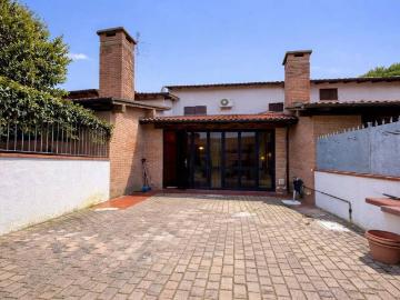 Villa Indipendente in affitto a Lidi Ferraresi - Giardino