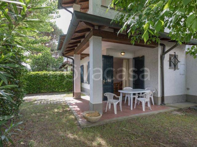 Villa in affitto a Comacchio via Caravaggio, 7, arredato, giardino privato, posto auto TrovaCasa