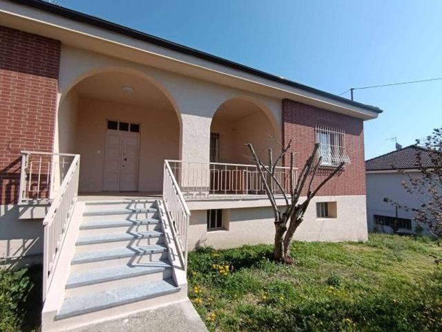 Villa in affitto a Cossombrato