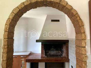 Villa in affitto a Costabissara, giardino privato, box, terrazzo TrovaCasa