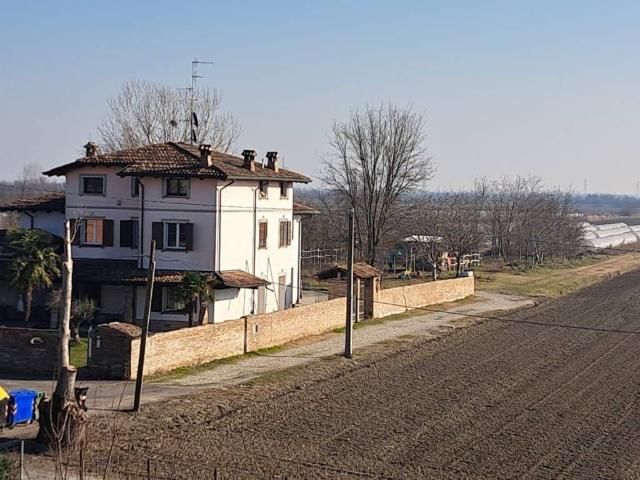 Villa in affitto a Cadelbosco di Sopra RE