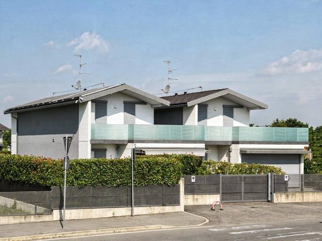 Villa in affitto a Cadorago CO