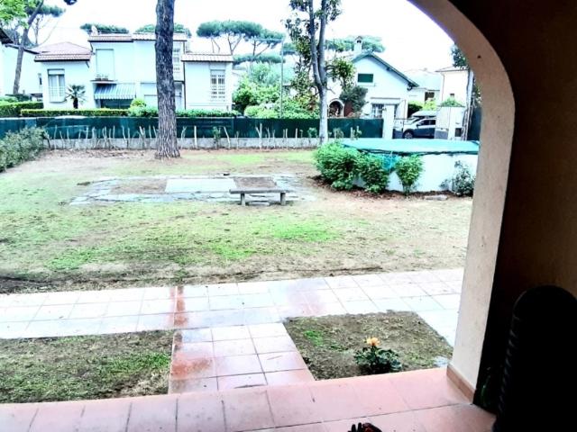 Villa in affitto a Camaiore, giardino, posto auto, caminetto TrovaCasa