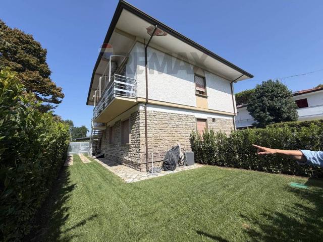 Villa in affitto a Camaiore LU