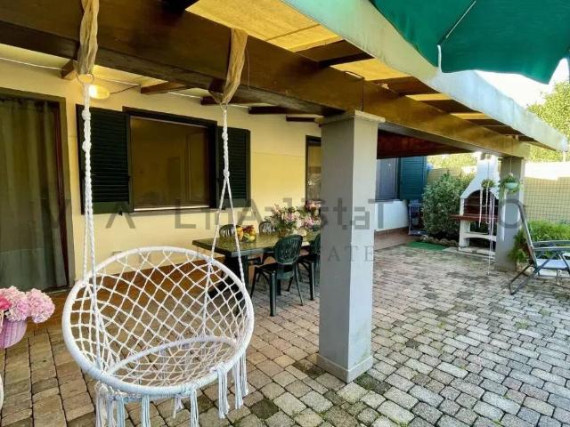 Villa in affitto a Camaiore via Del Fiaschetto, giardino, terrazzo, lavatrice TrovaCasa
