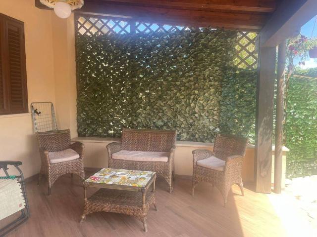 Villa in affitto a Campofelice di Roccella PA