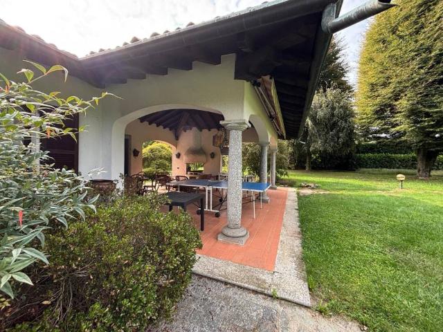 Villa in affitto a Cantù CO