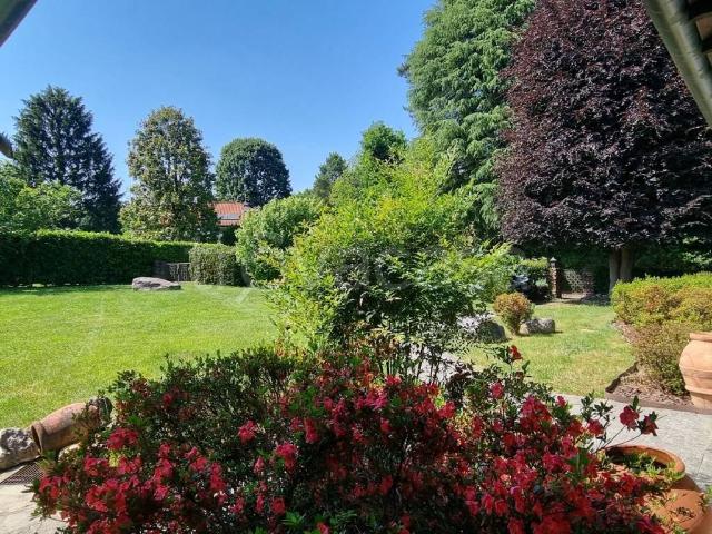 Villa in affitto a Cantù via Cascina Pelada, arredato, giardino privato, riscaldamento autonomo TrovaCasa