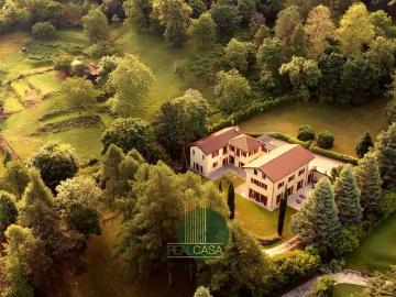 Villa in affitto a Canzo CO