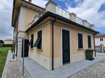 Villa in affitto a Capannori via Della Madonnina, 14, giardino, box, terrazzo TrovaCasa