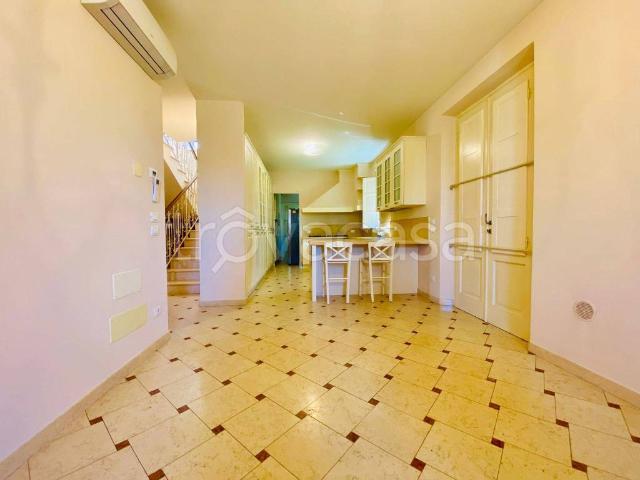 Villa in affitto a Capannori via Lombarda, giardino privato, posto auto, box TrovaCasa