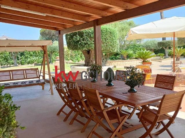 Villa in affitto a Capaccio Paestum via Vasca di Colmata, 48, arredato, giardino privato, terrazzo TrovaCasa