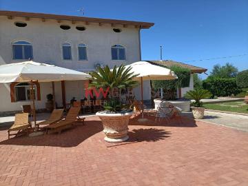 Villa in affitto a Capaccio Paestum via Vasca di Colmata, 48c, arredato, giardino privato, terrazzo TrovaCasa