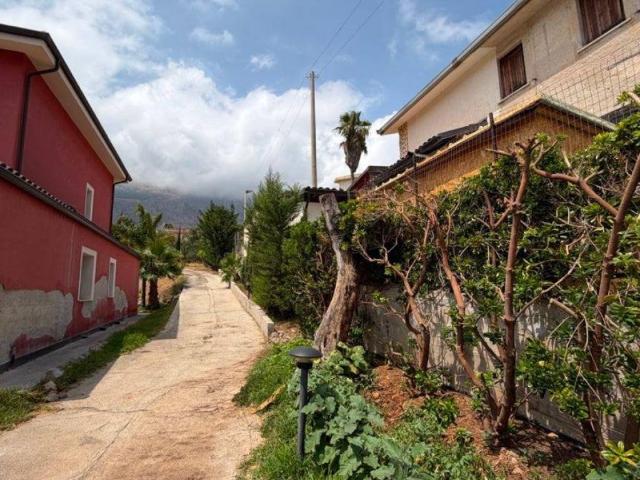 Villa in affitto a Carini PA