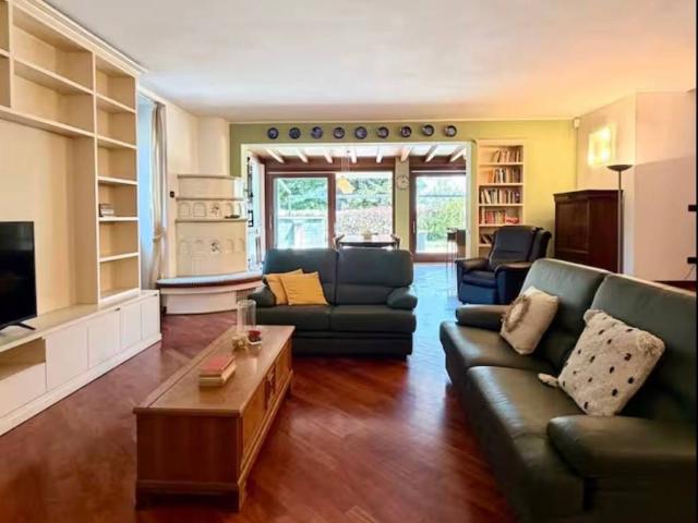Villa in affitto a Casciago VA