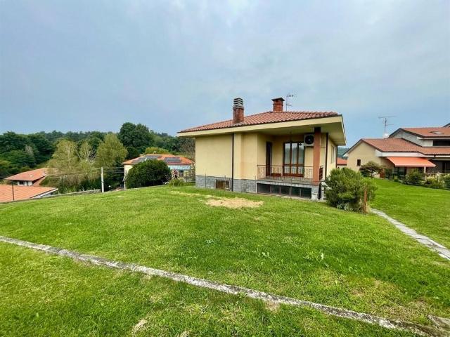 Villa in affitto a Casale Litta via Roma 36, arredato, caminetto, box doppio TrovaCasa