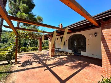 Villa in affitto a Caserta via Lupara, 1, arredato, giardino privato, posto auto TrovaCasa