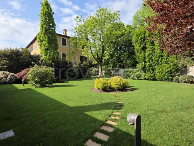 Villa in affitto a Casorezzo, arredato, giardino privato, posto auto TrovaCasa