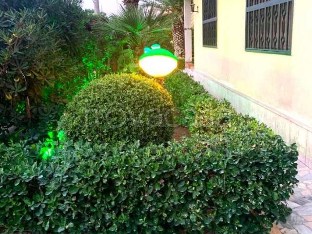 Villa in affitto a Castel Volturno salvatore postiglione snc, arredato, giardino privato, vicinanze negozi TrovaCasa