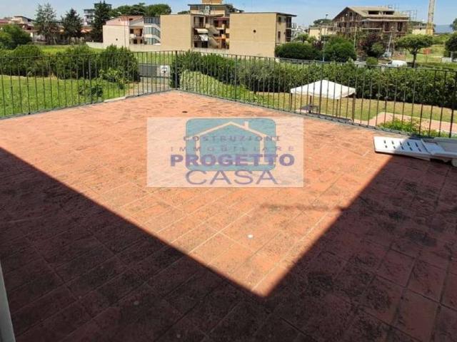 Villa in affitto a Castello di Cisterna madonna stella snc, giardino privato, terrazzo, piscina TrovaCasa
