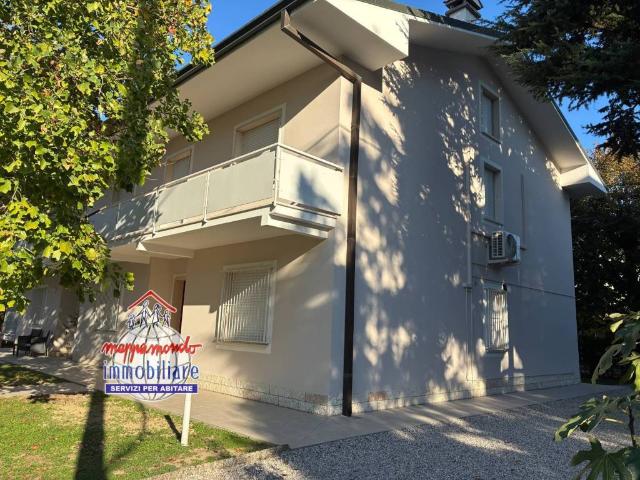 Villa in affitto a Cento FE