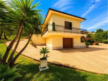 Villa in affitto a Ancona AN