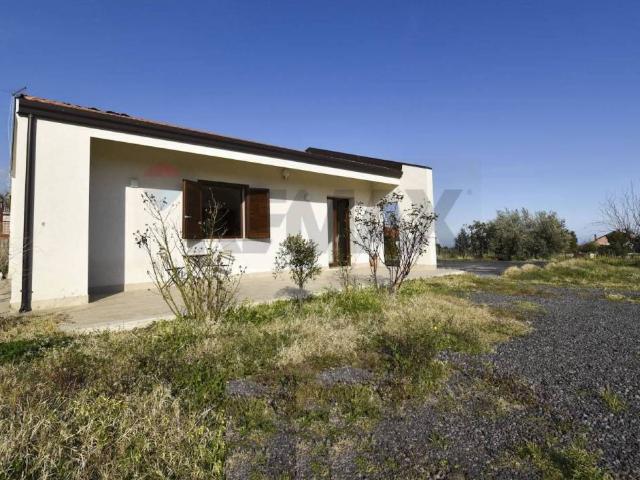 Villa in affitto a Aci Sant'Antonio CT