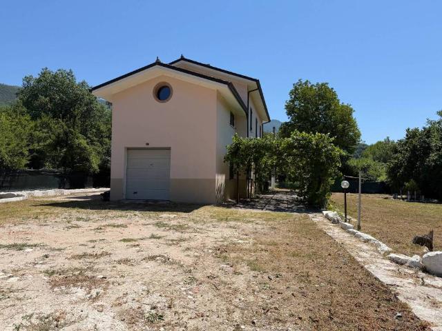 Villa in affitto a Agosta RM