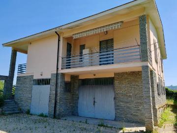 Villa in affitto a Alba CN